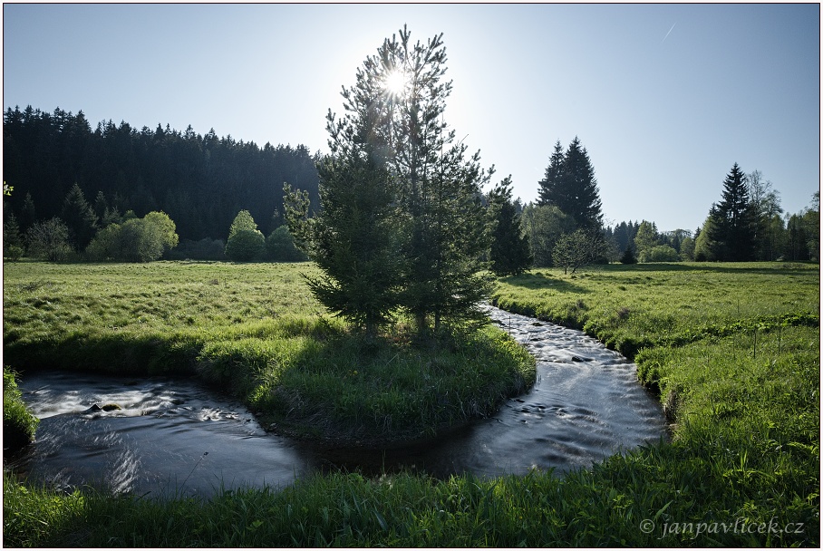 MEANDR KŘEMELNE