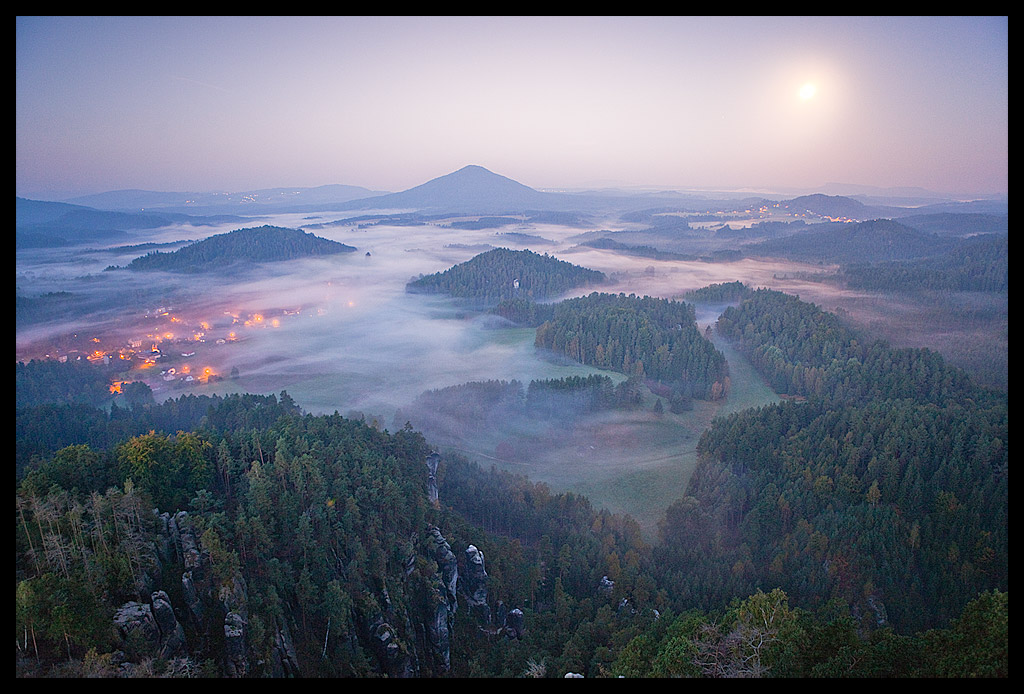 Měsíc nad Jetřichovicemi