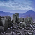 Hrad Ostrý - pohled na Milešovku (837 m) | fotografie